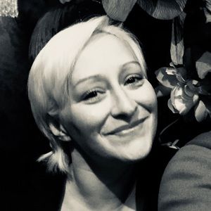 Meet your Posher, Alvora